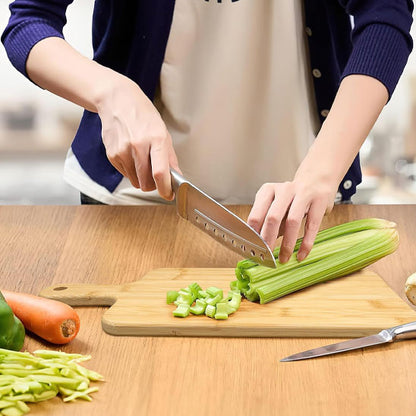 Planche_a_decouper_en_bois_decoupe