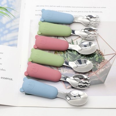 Couvert-bébé-Sécurité-Autonomie-pratique