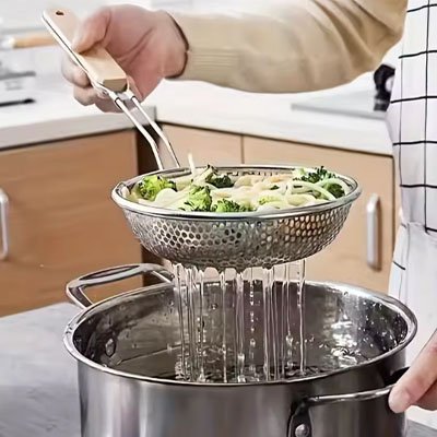 Ecumoire-Inox-Professionnel-Manche-Bois-resistant