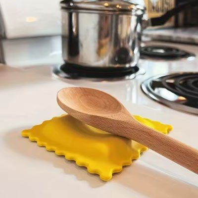 repose-cuillère-ravioli-silicone-propre